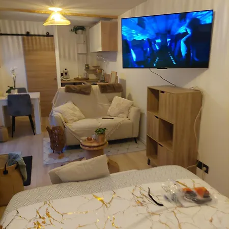 L'hirondelle Сен-Бревен-ле-Пен